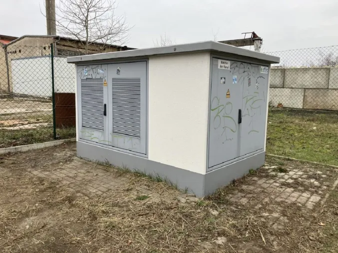 Digitalisierung der Stromnetze in Brandenburg: E.DIS rüstet bestehende Strom-Ortsnetzstationen auf Bild: Digitalisierung der Stromnetze in Brandenburg: E.DIS rüstet bestehende Strom-Ortsnetzstationen auf