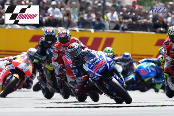 MotoGP LeMans public viewing Pfingstsonntag in Berlin Kreuzberg Bild: MotoGP LeMans public viewing Pfingstsonntag in Berlin Kreuzberg