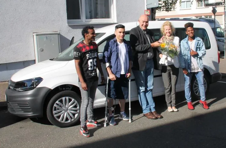 Flüchtlingen sinnvolle Freizeit ermöglichen Bild: Flüchtlingen sinnvolle Freizeit ermöglichen