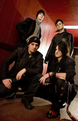 Bild: THE PUSSYBATS entern Studio