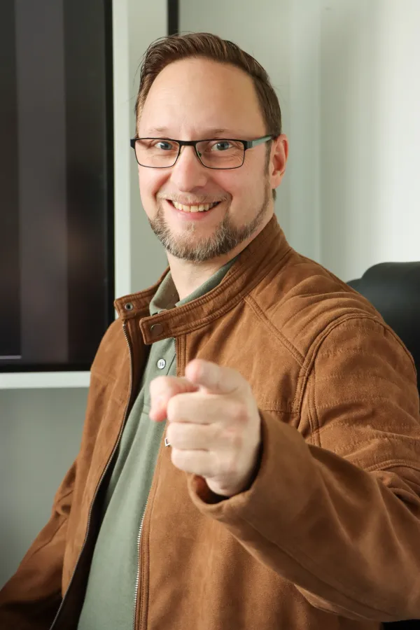 Kindersicherheitsexperte Sascha de Vries gibt Tipps für ein sicheres Martinsfest (© Katrin Bienert, honorarfrei zur redaktionellen Nutzung)