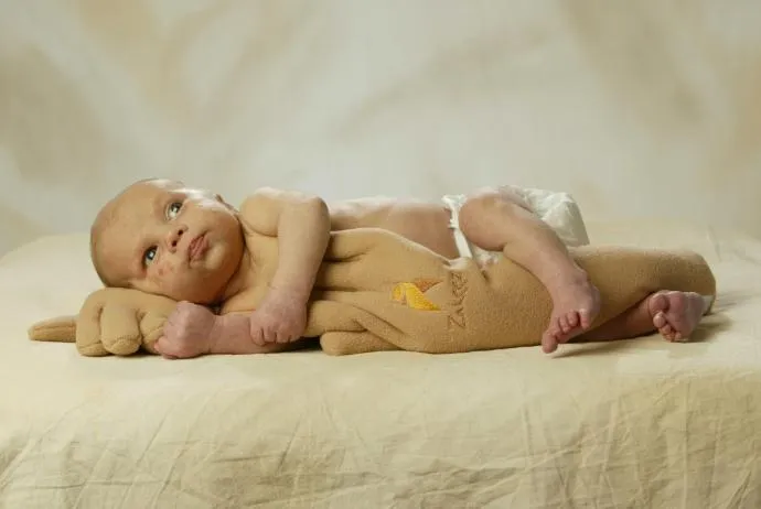 Bild: Lassen Sie Ihre schützende Hand bei Ihrem Baby