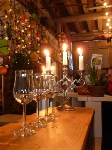 Bild: 'Handwerkskunst mit Tradition' - Drei brennende Wirte und ihre edlen Tropfen