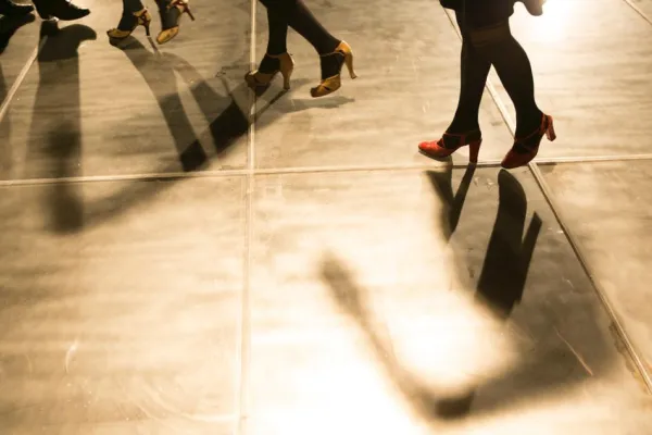 Bild: GEFALLE, DU SCHÖNE