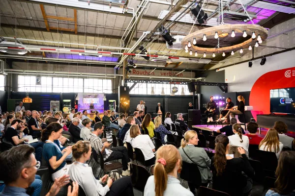 Bild: Innovation als Antwort auf Herausforderungen: Hamburger Stimmen setzen Impulse für Hamburg Innovation Summit