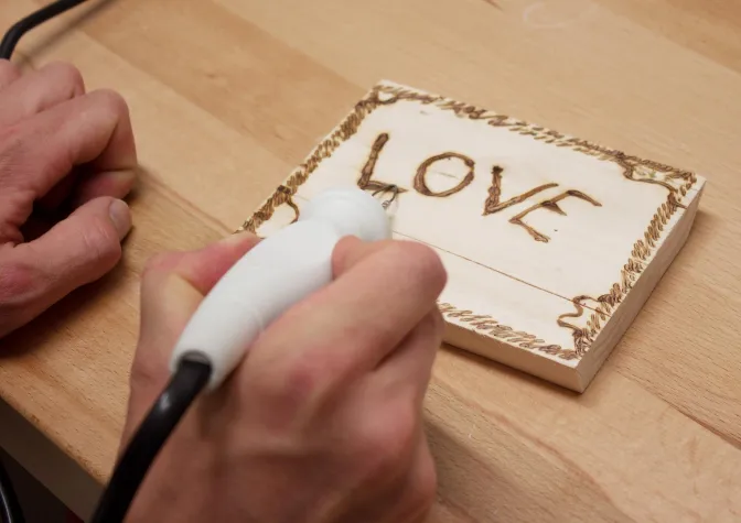 Pyrographie - eine alte Volkskunst wieder im Trend Bild: Pyrographie - eine alte Volkskunst wieder im Trend
