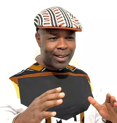 Bild: Ein afrikanischer Schriftsteller in Darmstadt. Der Wissenslehrer Dantse Dantse - 