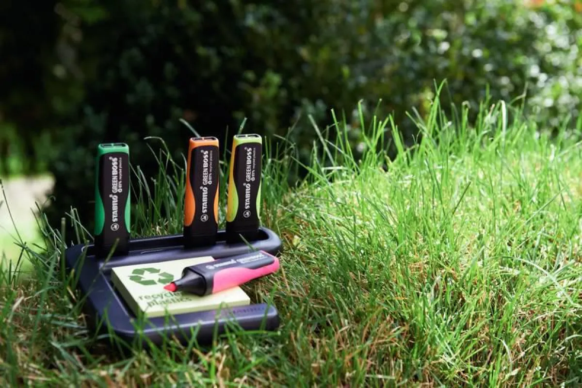 Mit dem Stabilo Green Boss wird die Umwelt geschont. Foto: djd/STABILO