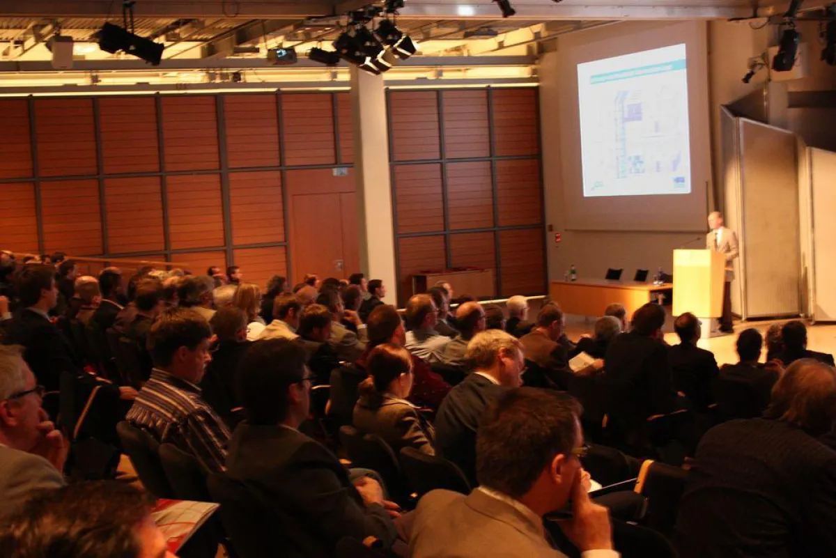 Die Logistik-Branche trifft sich am 24.11.2009 im Paderborner HNF zum TEAM-Logistikforum