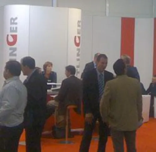 Bild: Kunststoffmesse in Düsseldorf, Erfolg für Leuders Extrusion Technologie auf dem Stand Ettlinger