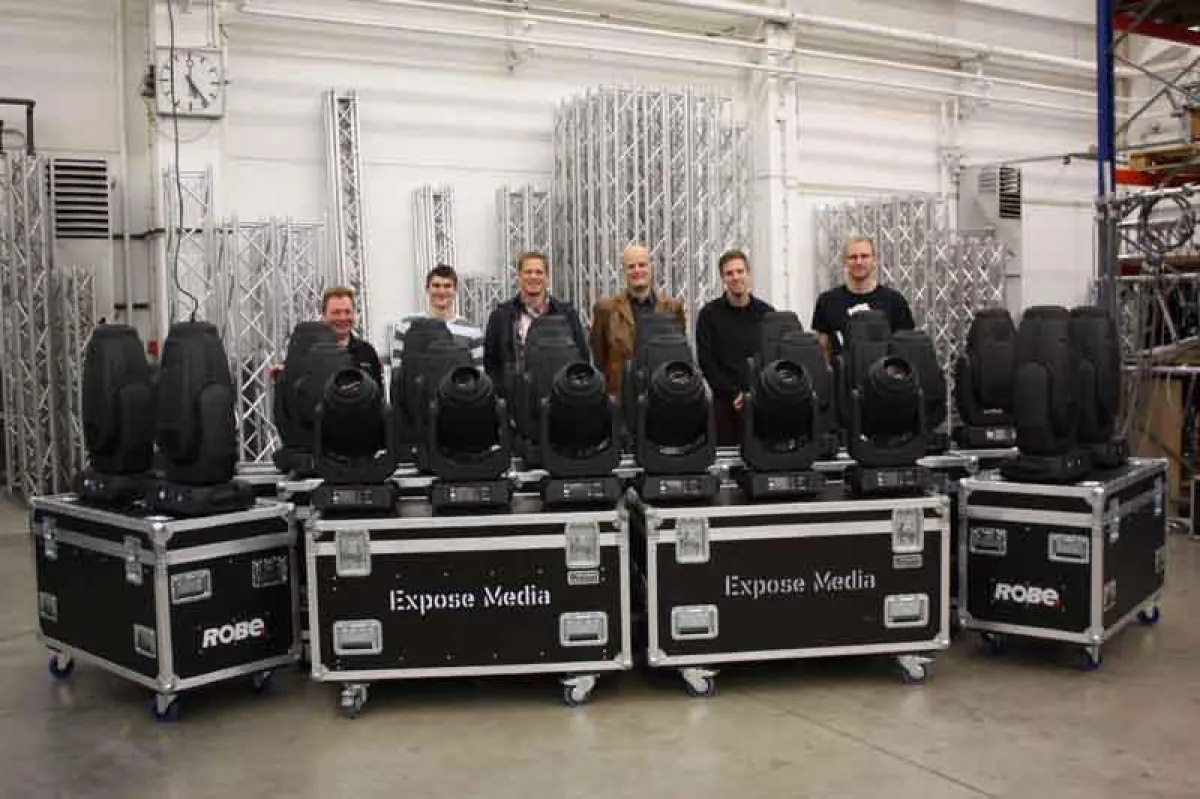 Das Team von Expose Media freut sich über das neue Equipment (Foto: LMP)