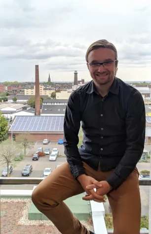 Bild: Mit künstlicher Intelligenz und digitalen Tools die Echtheit von Texten garantieren