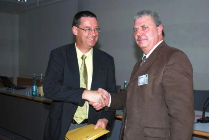 Vier KWF-Ehrenmedaillen auf der Interforst verliehen Bild: Vier KWF-Ehrenmedaillen auf der Interforst verliehen