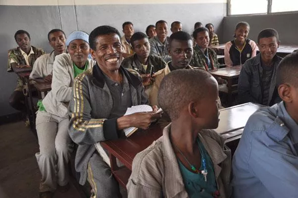 Bild: Äthiopische Sportlegende Haile Gebrselassie unterstützt Hilfsorganisation Menschen für Menschen