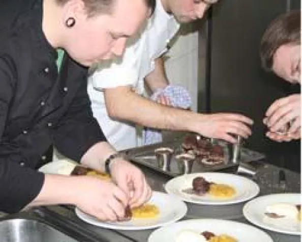 Bild: Meisterlehrgänge jetzt in 6 mal 2 Wochen