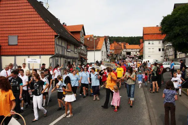 Nieste lädt ein zum „RiesenFest“ Bild: Nieste lädt ein zum „RiesenFest“