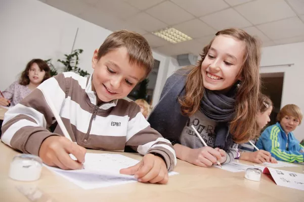 Bild: KUMON feiert Eröffnung des sechsten Lerncenters in Düsseldorf mit Familienfest