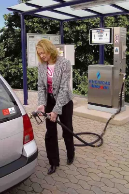 Bild: Für Elektroautos ist die Zeit noch nicht reif - wer sofort etwas für die Umwelt tun möchte, fährt mit Autogas