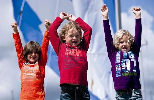 Bild: Im Gaastra Shop einkaufen für den guten Zweck: Pro Bestellung gehen 5 € an War Child International