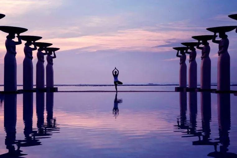 Bild: Wie „neugeboren“ mit den holistischen Wellness Retreats im Luxusresort „The Mulia“, Bali