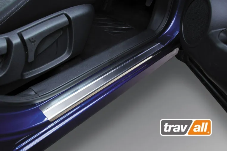 Bild: Travall® SillGuards Einstiegsleisten tragen dazu bei, dass der Lack am Auto nicht verkratzt