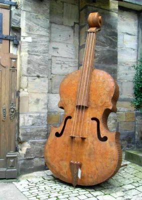 Bild: Instrument der Superlative - ein Solo für den Kontrabass