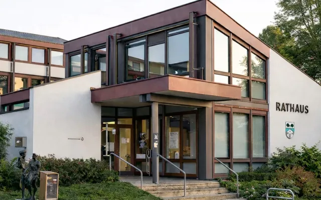 Bild: KI-Chatbot für Kommunen: KI-Bürgerlotse beantwortet Bürgerfragen in Puchheim