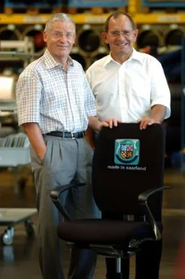 Bild: viasit schließt Geschäftsjahr 2007/2008 hervorragend ab