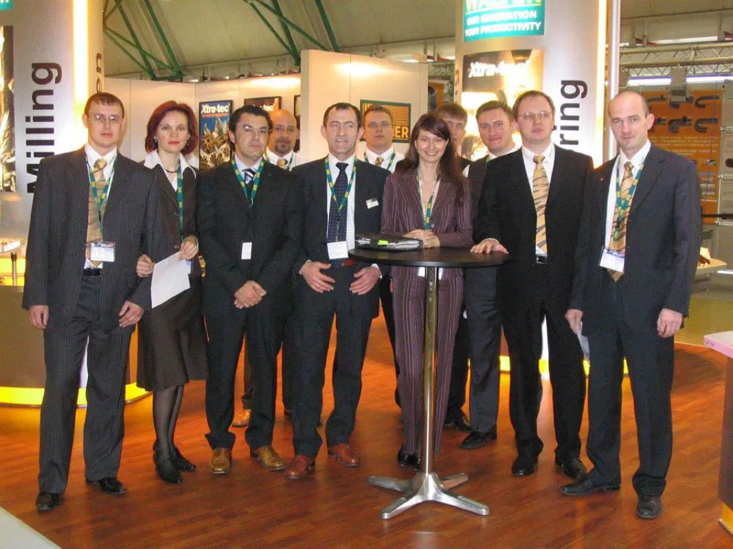 WALTER zeigt Flagge in Russland: hier das WALTER-Team auf der Messe \