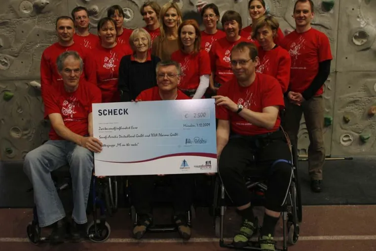 Bild: Spende an die Münchener Klettergruppe „MS on the Rocks“