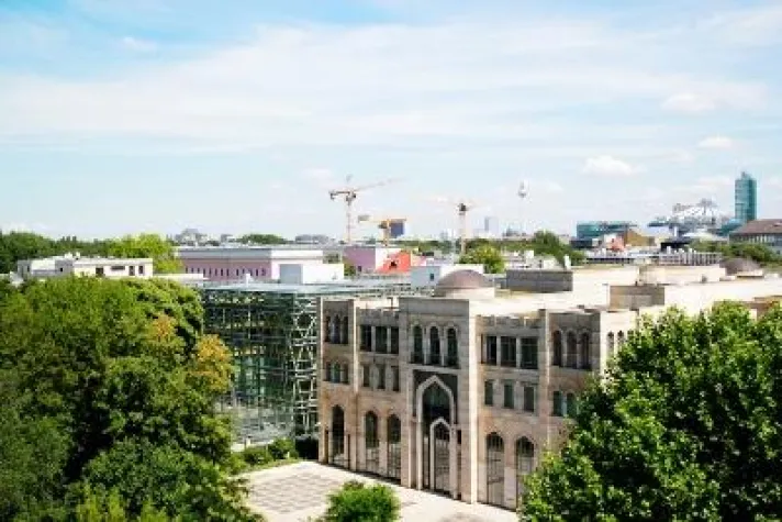 Bild: Diamona & Harnisch: Diplomatenpark fertiggestellt