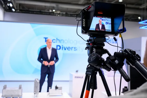 Bild: MAHLE setzt auf 3D‑Experience von agorate auf der IAA MOBILITY 2025