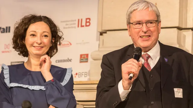 Bild: Minister Steinbach und Senatorin Pop geben Startschuss zum Wettbewerb um den Innovationspreis