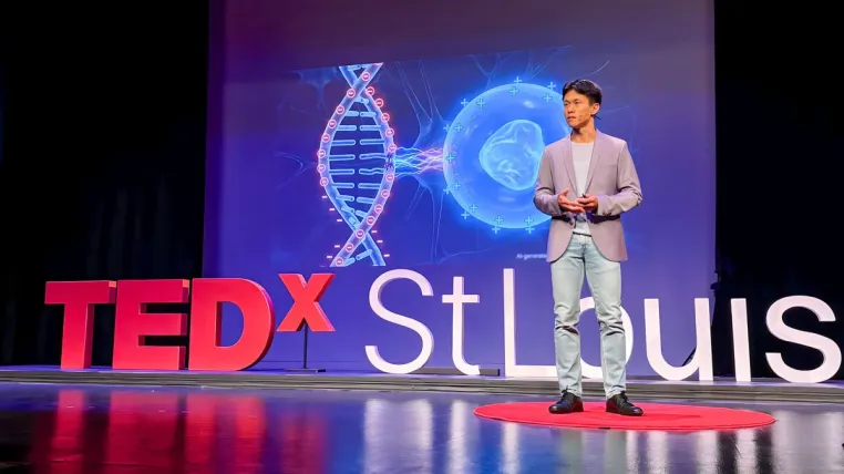 Dr. John Ahn bei TEDx: Wie Nanoplastik weltweit zum Gesundheitsrisiko wird Bild: Dr. John Ahn bei TEDx: Wie Nanoplastik weltweit zum Gesundheitsrisiko wird