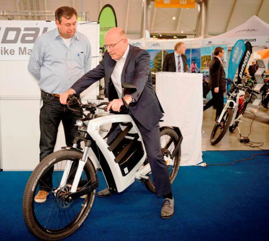 Foto - Quelle Martin Stollberg: BU: FEDDZ-CEO Patriarcheas (li.) und Verkehrsminister Hermann.