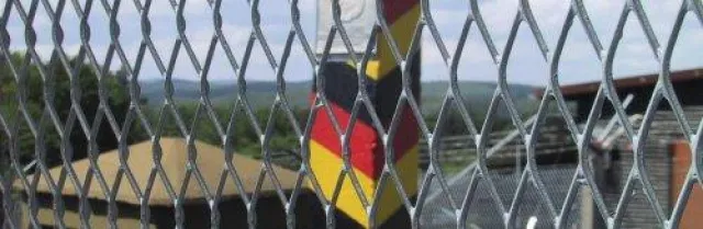 Bild: 20 Jahre Mauerfall - Original Grenzanlagen im Grenzmuseum „Schifflersgrund“