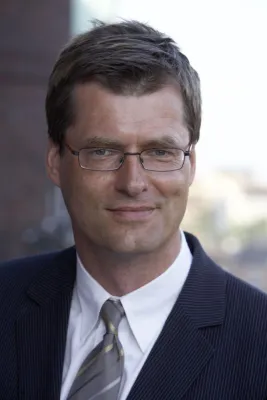 Bild: goldtalla erhält Zuschlag für die laufende Produktion von „SPIEGELREFLEX digital“