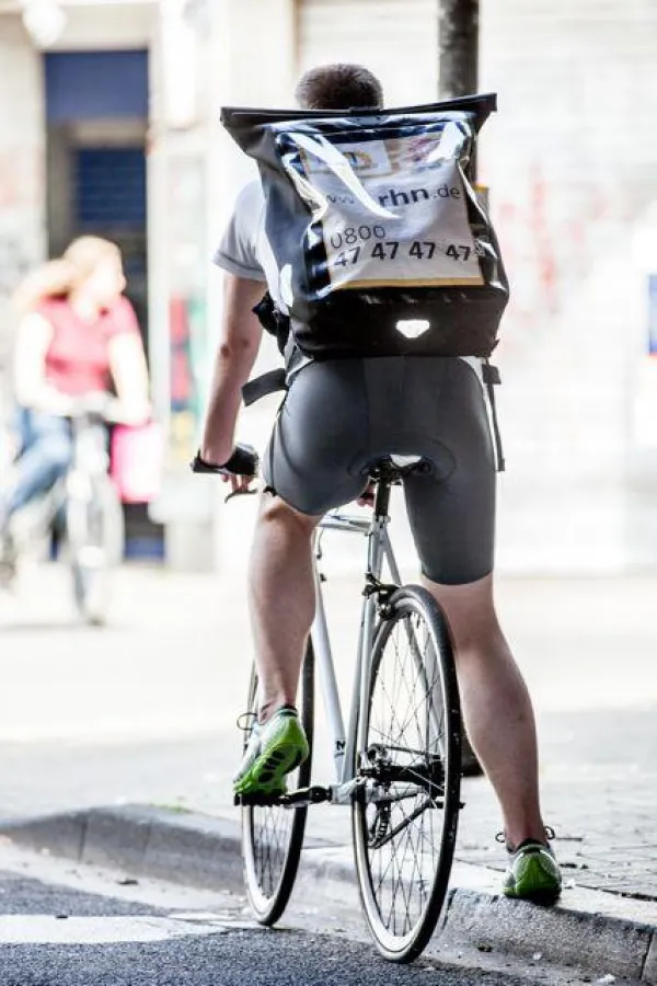 Immer umweltbewusst unterwegs - Die rhn kurierservice GmbH (www.rhn.de)