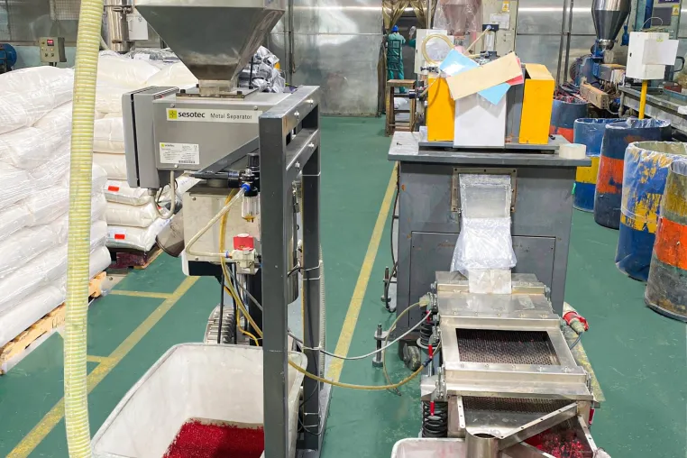 Bild: Optimierung der Kunststoffproduktion bei Viet UC Mechanics Polymer Co., Ltd. 