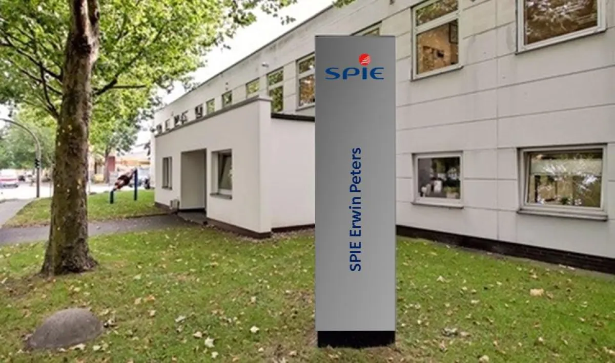 Firmenhauptgebäude
