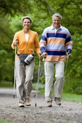 Fit in jedem Alter: Gesund essen, besser leben Bild: Fit in jedem Alter: Gesund essen, besser leben