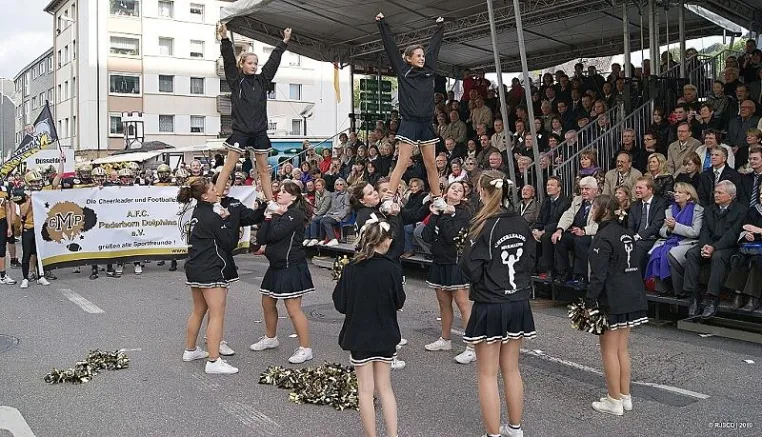 Bild: Erfolgreicher Auftritt der Paderborn Dolphins beim NRW-Tag 2010