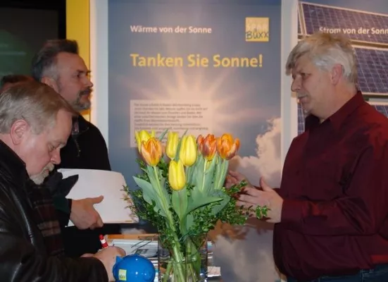 Bild: Für Besser-Bauer - Messe „Haus | Holz | Energie“ in Friedrichshafen