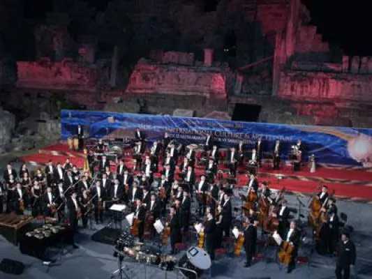 Bild: Side: Sinfonieorchester Peking debütiert glanzvoll in der Türkei
