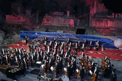 Bild: Side: Sinfonieorchester Peking debütiert glanzvoll in der Türkei