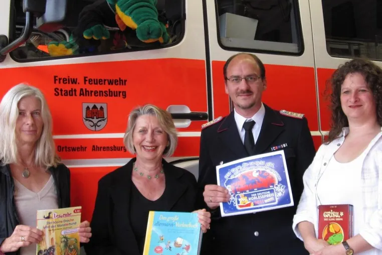 Bild: Vorlese-Spaß für Kinder: “Drachengeschichten bei der Feuerwehr“