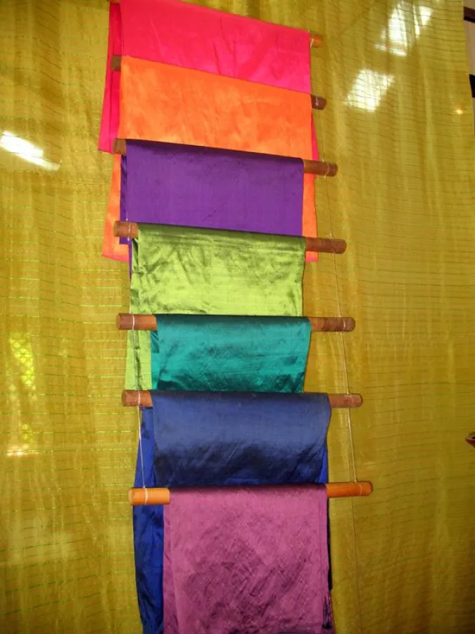 Gold-Gelbe handgewebte Seide aus Kambodscha