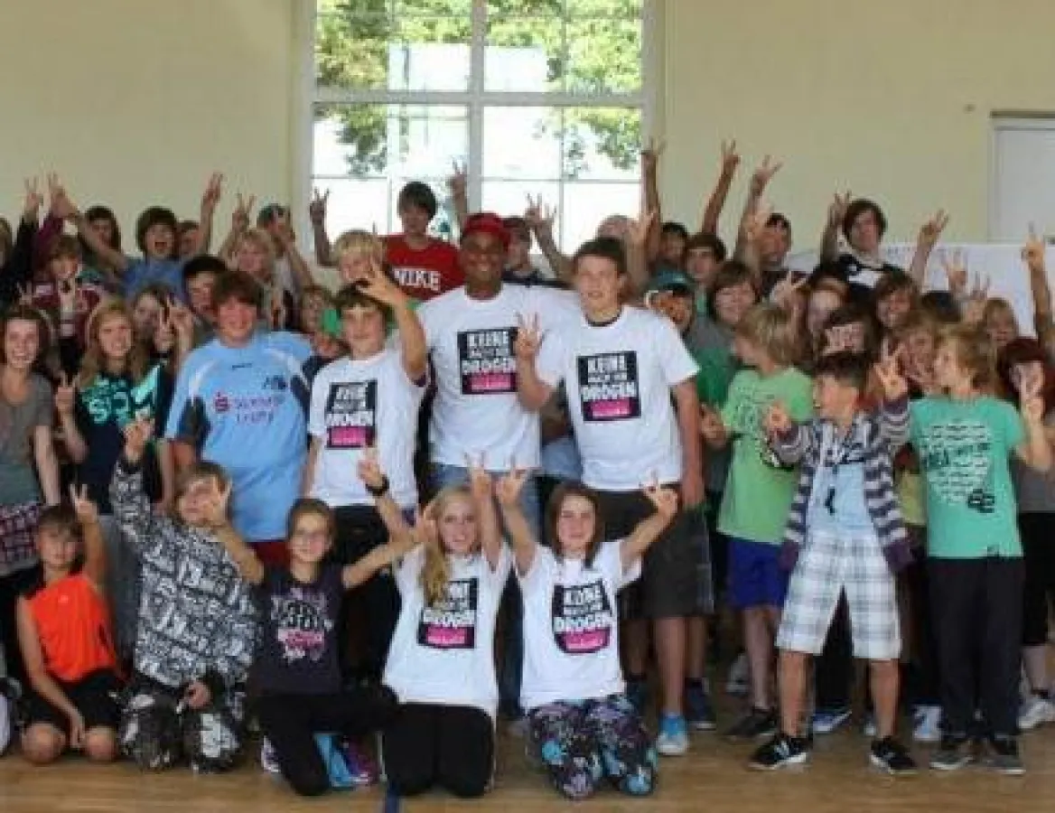 Keine Macht den Drogen: Musiker „2schneidig“ gestaltet Suchtpräventionsprojekt