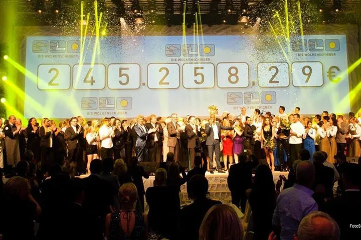 Bild: Vierte Wolkenschieber Gala mit Rekordspendensumme von 245.258,29 Euro