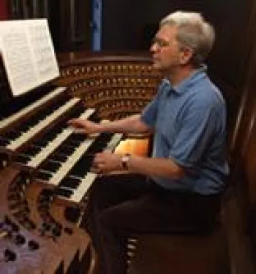 Bild: Hans-Joachim Trappe spielt Bach: Klassische Musik verbessert Therapieergebnisse